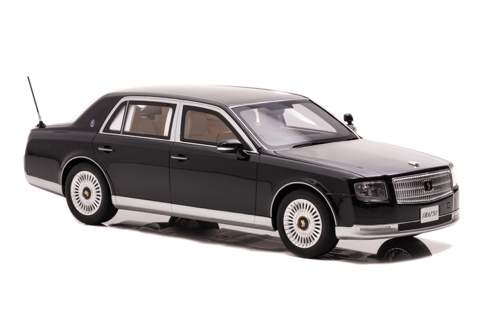 RAI'S 1/18 トヨタ センチュリー (UWG60) 2020 日本国内閣総理大臣専用車:右前