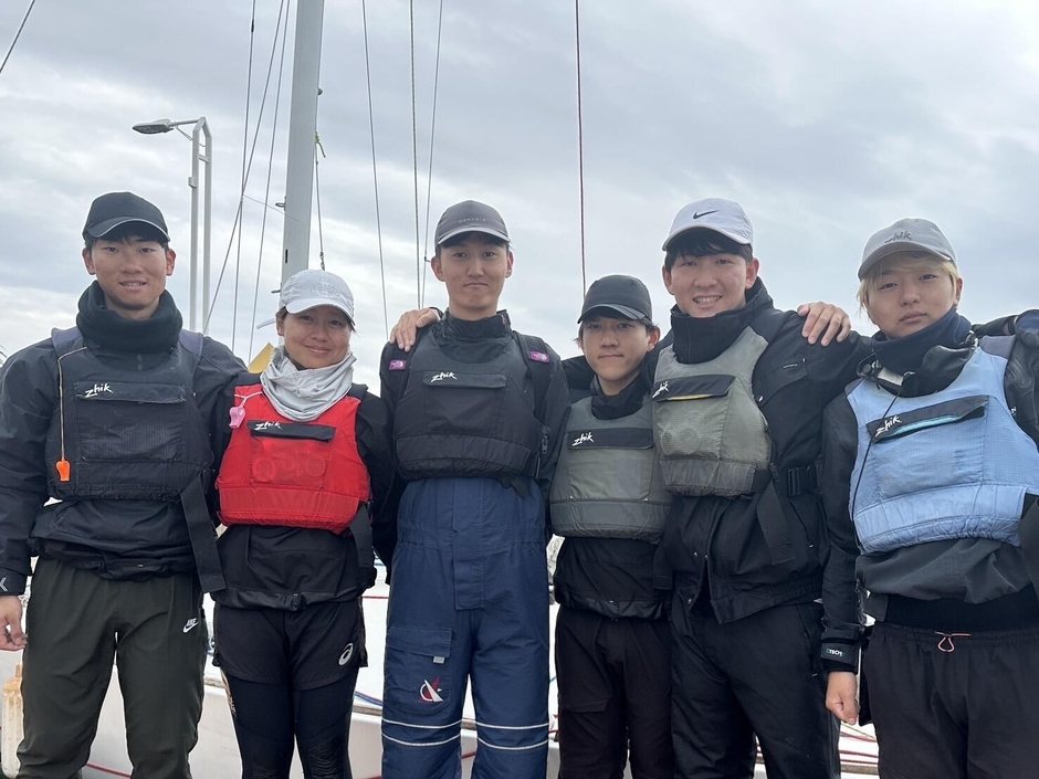 大会に出場する(左から)小林空翔、大山未遥、稲垣颯生、梶山ビートル、横井誠也、岩田陽介の各選手