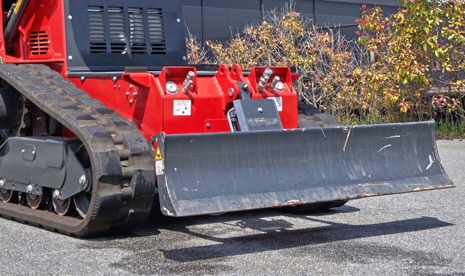 フロントシールドで障害物を除去