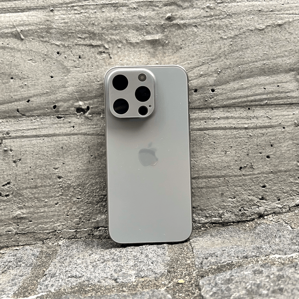 (端末)iPhone 15 Pro ナチュラルチタニウム×(製品カラー)ナチュラル