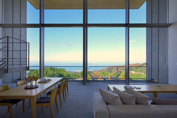 THE AONAGI SUITE
