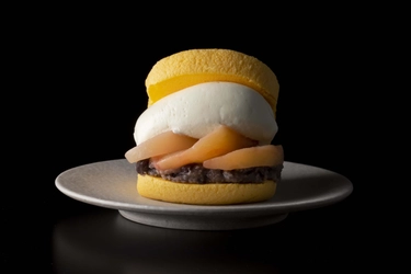 はみ出るの次のトレンドは、はさける！？ ふわとろパンに桃とクリームをはさんだ、はさける和スイーツ新発売