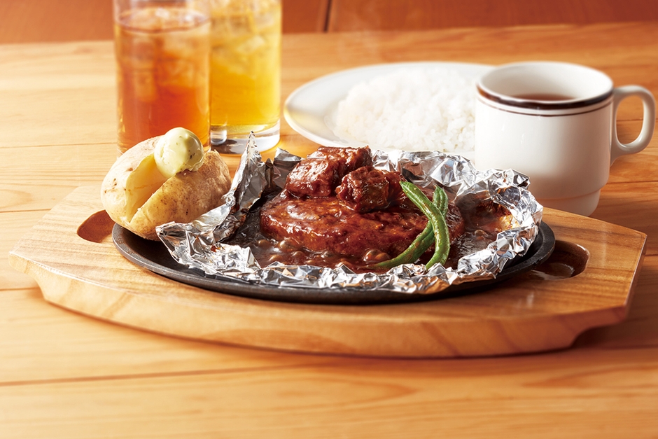 濃厚ビーフシチューの包み焼きハンバーグ150g ￥990(税込￥1,089)