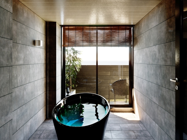 浴室から望む坪庭　※イメージ