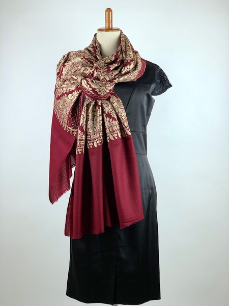 日本未上陸のエレガントなストール