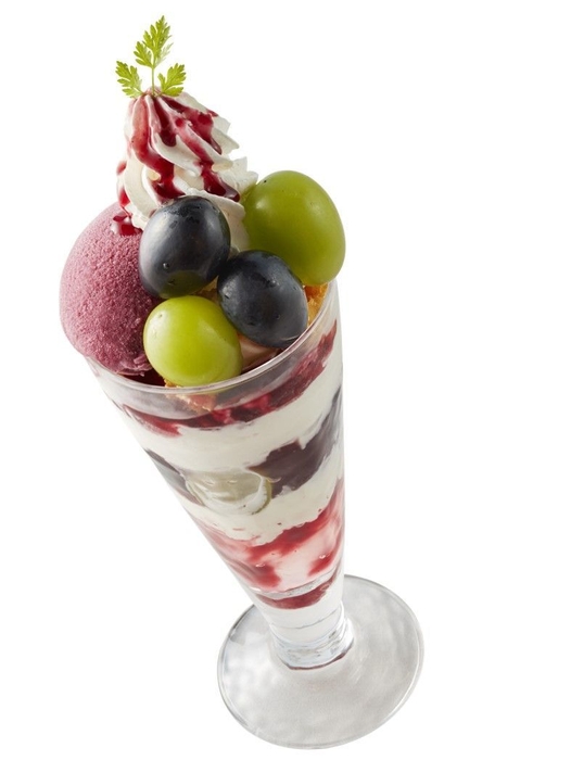 まるごと!信州産2色のぶどうパフェ