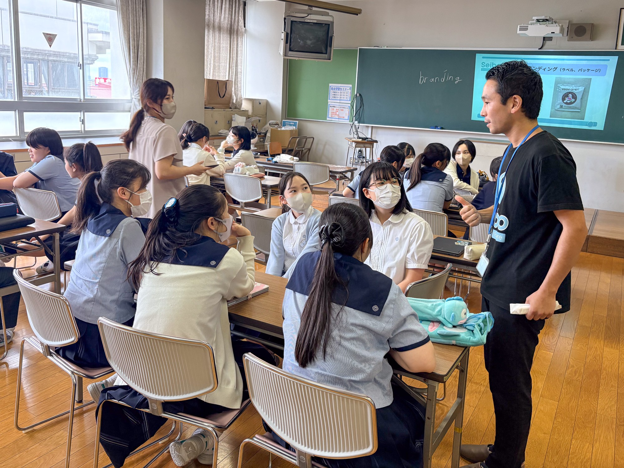 大阪信愛学院中学校・高等学校が「世界の子どもの貧困」をテーマに人権学習 マラウイへの給食支援やネパール・チャド・カンボジアについての学習・発表を実施