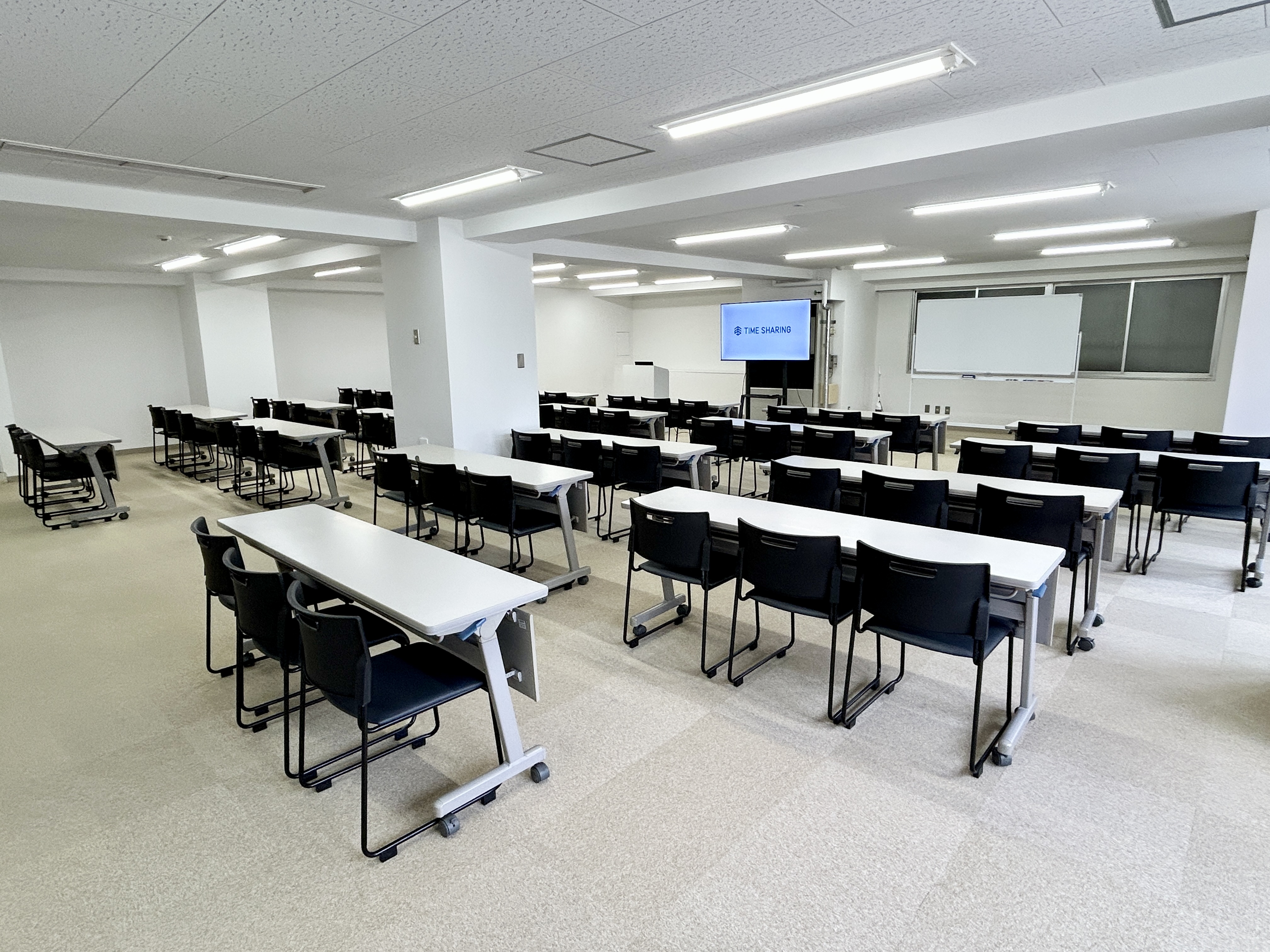 池袋駅西口徒歩1分、TIME SHARINGシリーズ池袋エリア初出店
貸し会議室「TIME SHARING 池袋 吉大ビル 3F」が2026年4月オープン