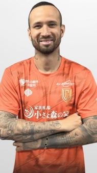 ブラジルの強豪チームや、Jリーグのサンフレッチェ広島などで活躍してきたストライカー、レアンドロ・ペレイラ選手(FC GRASION東葛)の独占インタビュー記事公開！