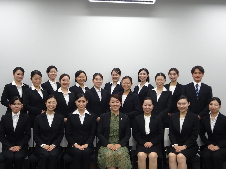 エアライン講座(基礎)の最終回に記念写真を。