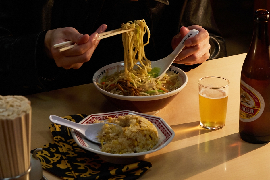 『龍が如く』コラボ九州一番星丼＆レンゲ使用例