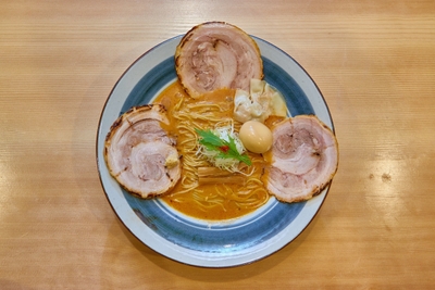 PREMIUM林流味噌らーめん 