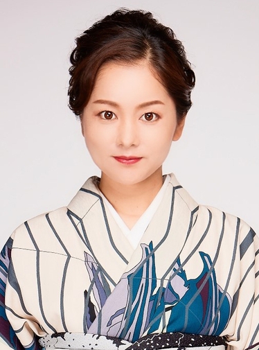 一龍斎貞奈 二ツ目