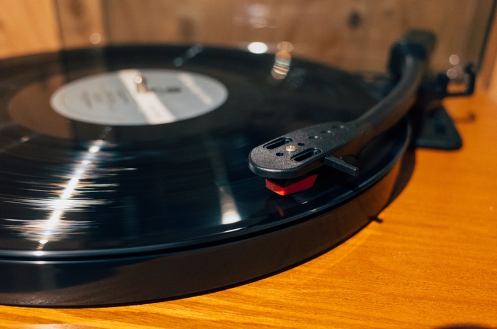 2階LOUNGE:レコードプレイヤー