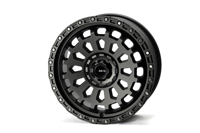 マットガンメタリック(17×7.0J 10H108,114.3 inset+35)