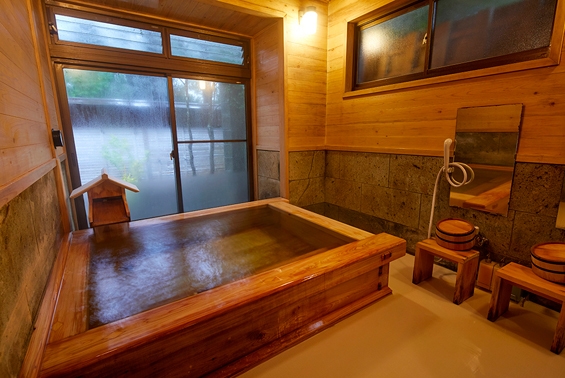 2~3名でご利用いただける小風呂