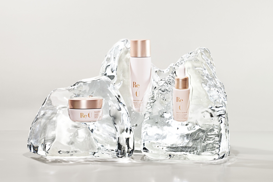 Re/Uは2,000種類以上のサイトカインなどの生理活性物質を含む「生きた化粧品」です