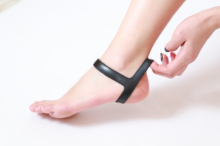 ABANDの姿勢サポートグッズ「アンクルバンド」
