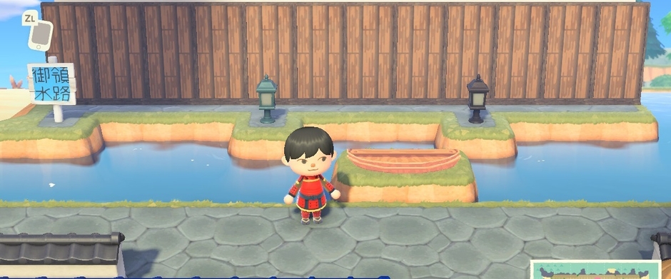 昔ながらの家が立ち並ぶ御領水路