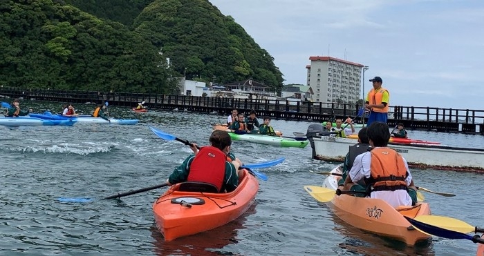 令和6年（2024年）実施のシーカヤック体験の様子