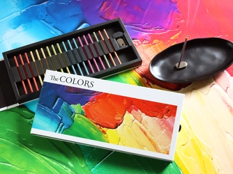 色を香りで表現するインセンスシリーズ「The COLORS」の 限定の香りを含むアソートメントや関連アイテムを8月6日発売