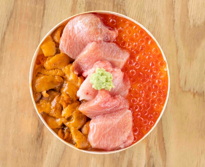 房総で贅沢丼～ウニとろイクラ～　2&#44;780円(税抜)