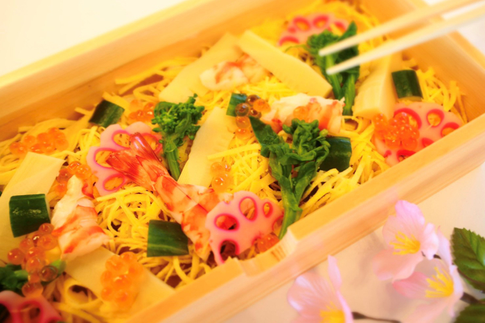 ▲春の淡路島食材をふんだんに使用した『花ちらし寿司膳』
