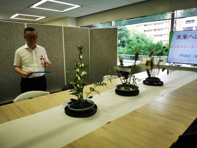 審査風景