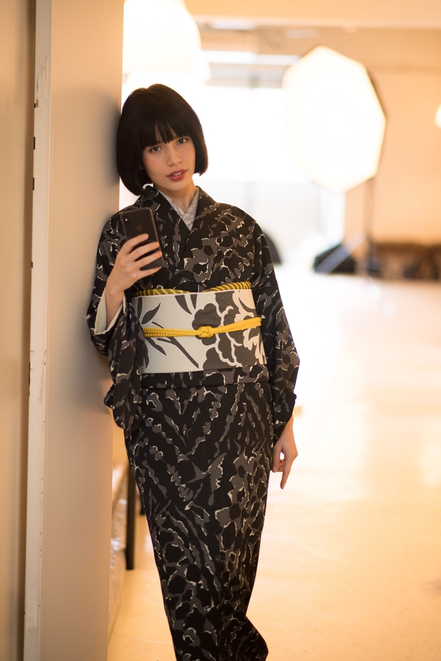  JOTARO SAITO composition　くずしタイダイ　黒