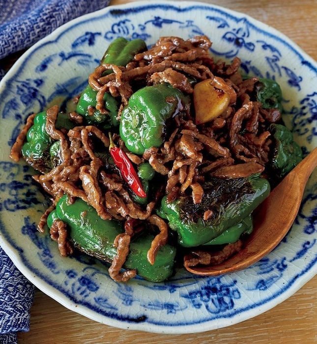 まるごとピーマンの青椒肉絲