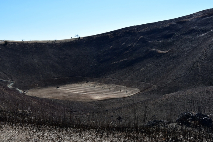 山焼き後(お鉢)