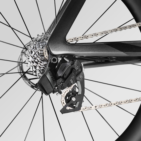 Rival AXS E1 - エアロードCF SLX 7 Speedに搭載