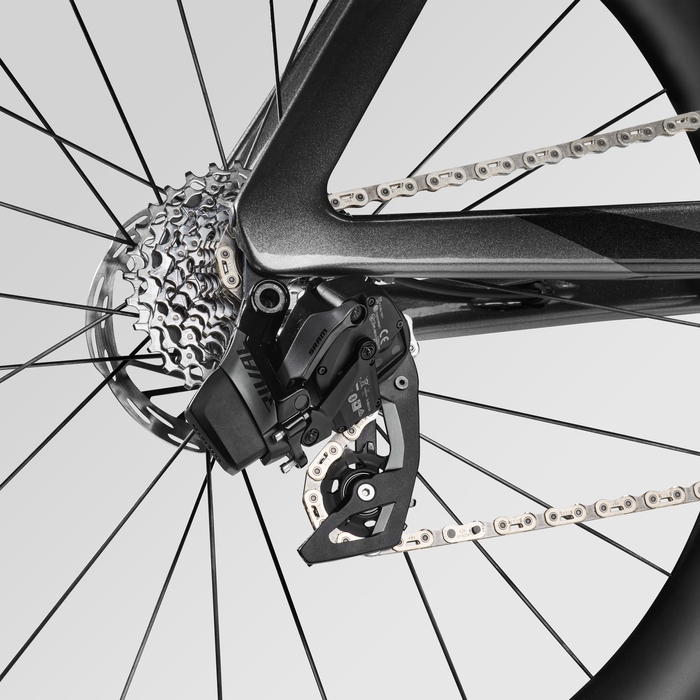 Rival AXS E1 - エアロードCF SLX 7 Speedに搭載