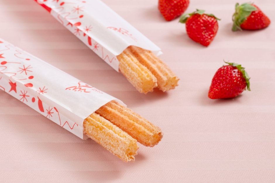 いちごミルクチュロス