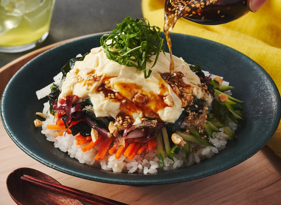 「コク旨!香味だれ湯葉丼」(イメージ)