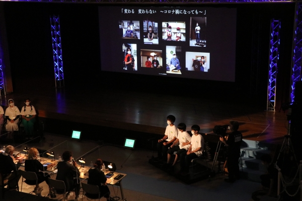 公開審査会の様子(2022年大会)