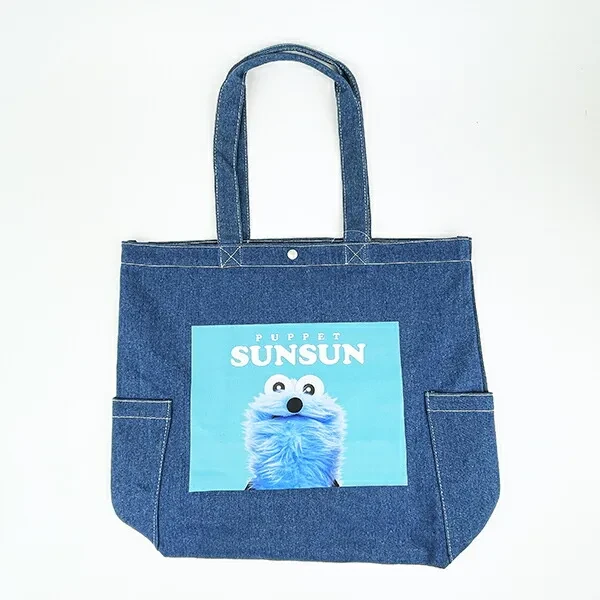 サイドポケットがあって機能性バツグン！カジュアルかわいいパペットスンスンのデニムトートバッグ