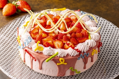 ストロベリードリップケーキ