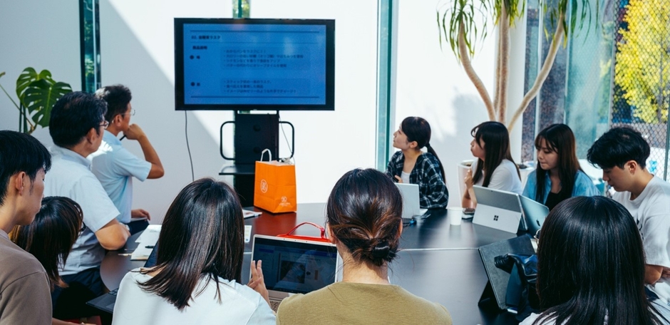 「チョコワングランプリ」プロモーション企画会議の様子