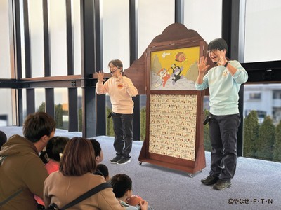 アンパンマンの楽しい紙しばいを上演!