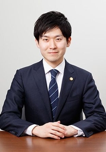 弁護士 大友 竜亮