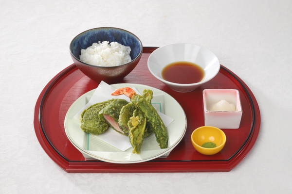 宇治抹茶の天ぷら＜海老・鶏肉・野菜＞　1,720円