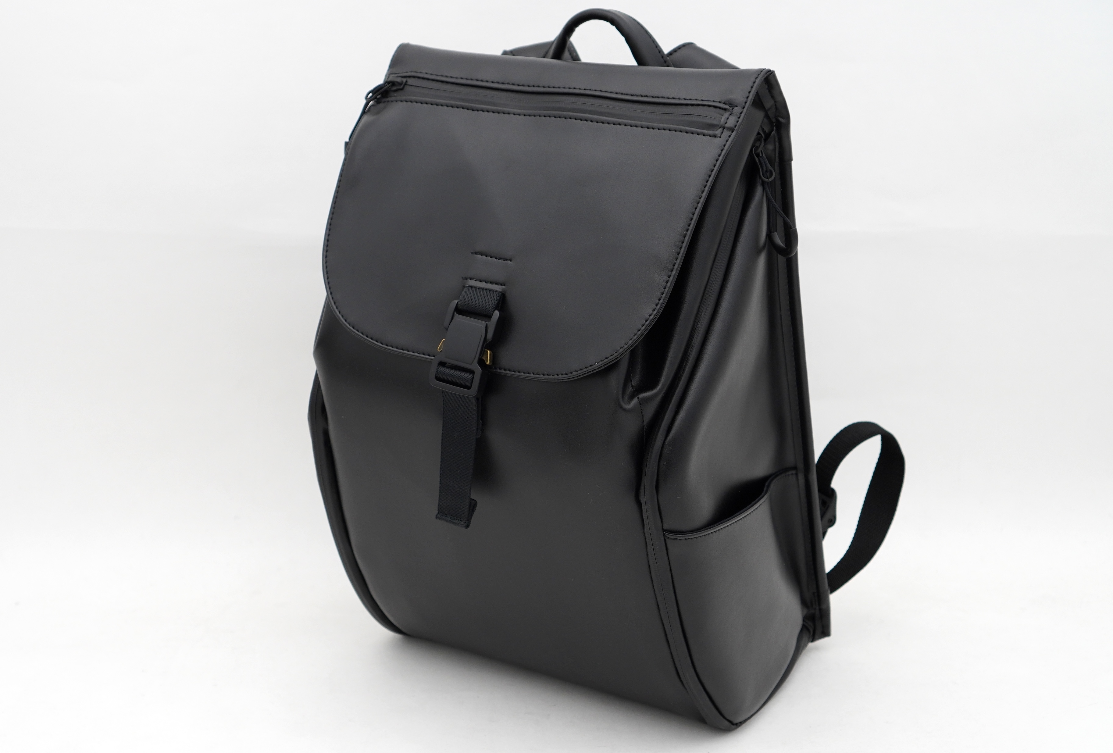 中高生の通学負担を軽減するリュック「rakuru」発表！
宣伝会議賞の協賛企業賞「ふたんが、ふっとんだ。」が新キャッチフレーズに