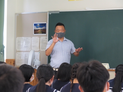 麩屋万商店 代表取締役 峯田 和幸氏