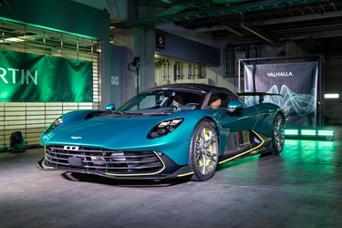 SKYGROUP運営「アストンマーティン東京」　 世界限定999台の次世代スーパーカー 「Aston Martin Valhalla」国内デリバリーを開始