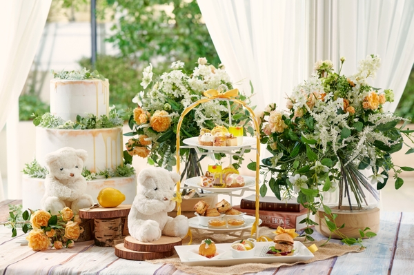 イートインイメージ(スイーツ2名分、別皿のセイボリー1名分)