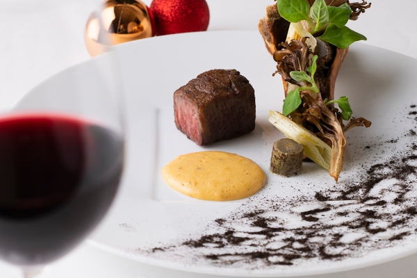 レストランひらまつ レゼルヴ(東京・西麻布)のクリスマス料理とワイン(イメージ))