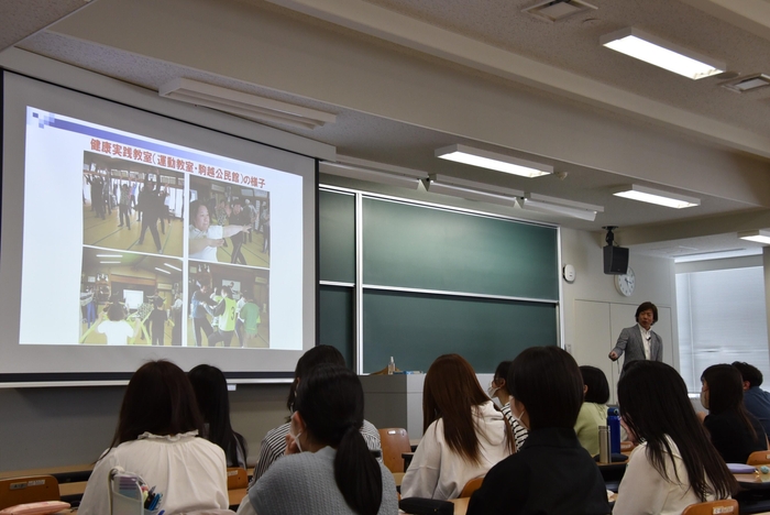 1年生に向けて講義