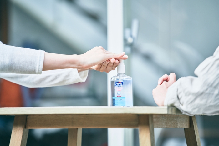 手指消毒剤 ゴージョー IHS-N215mL 使用イメージ2