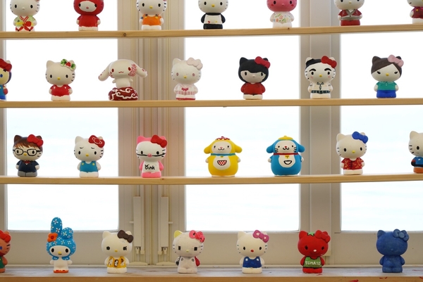 ▲素焼き絵付け体験